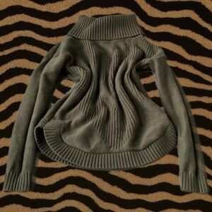Banana Republic Dark Green Turtleneck Sweater – Size XS